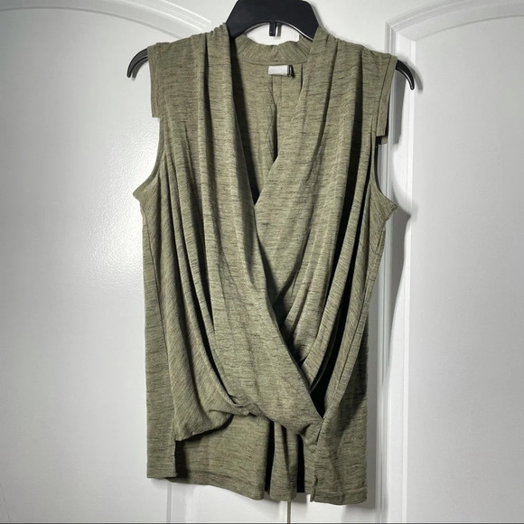 Akemi+Kin Faux Wrap Sleeveless Top size M - Picture 7 of 10